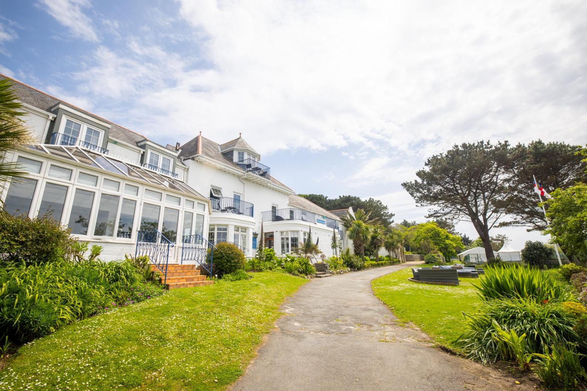 The White House Hotel Herm Exterior photo