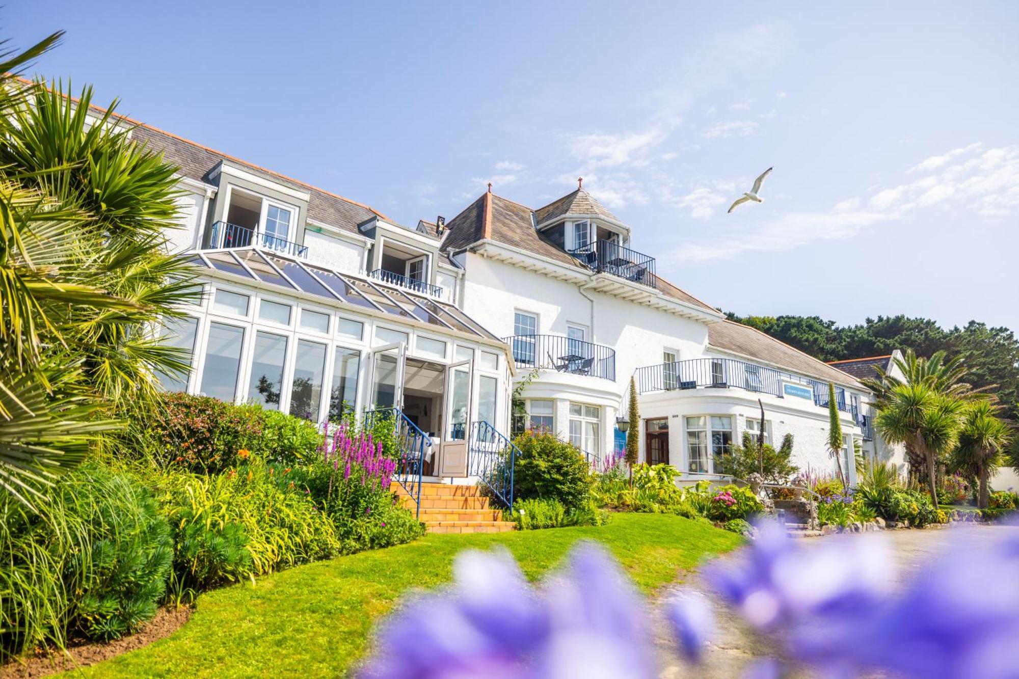 The White House Hotel Herm Exterior photo