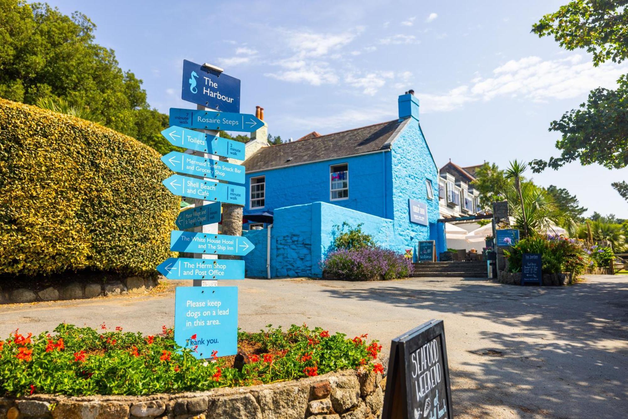 The White House Hotel Herm Exterior photo